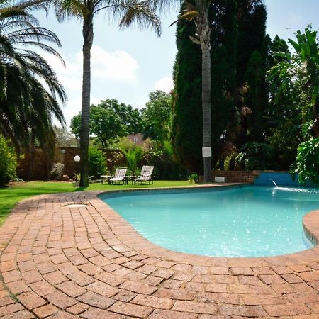 Aero Guest Lodge Kempton Park Luaran gambar