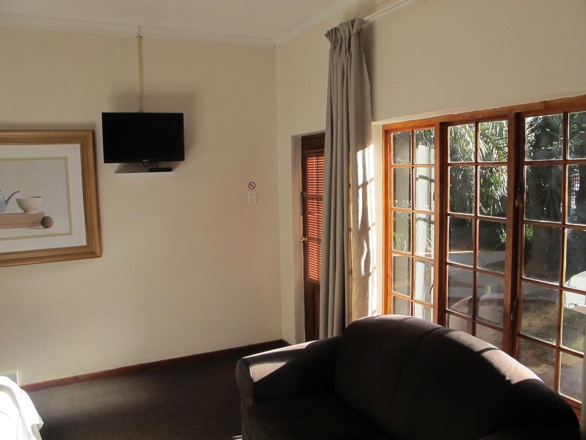 Aero Guest Lodge Kempton Park Luaran gambar