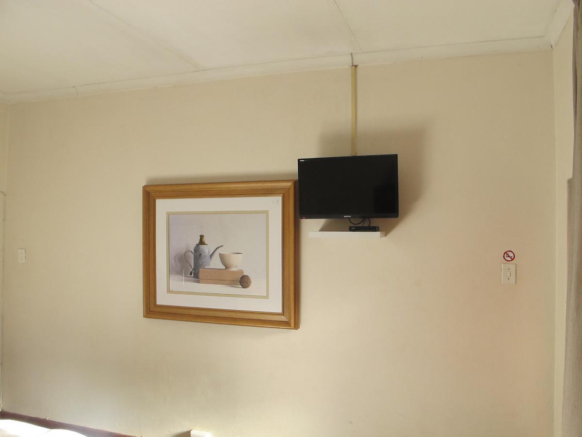 Aero Guest Lodge Kempton Park Luaran gambar