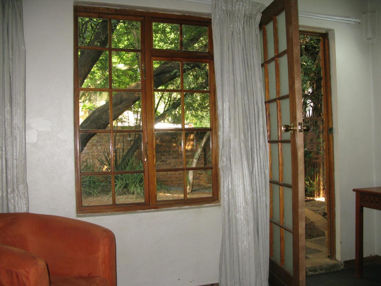 Aero Guest Lodge Kempton Park Luaran gambar