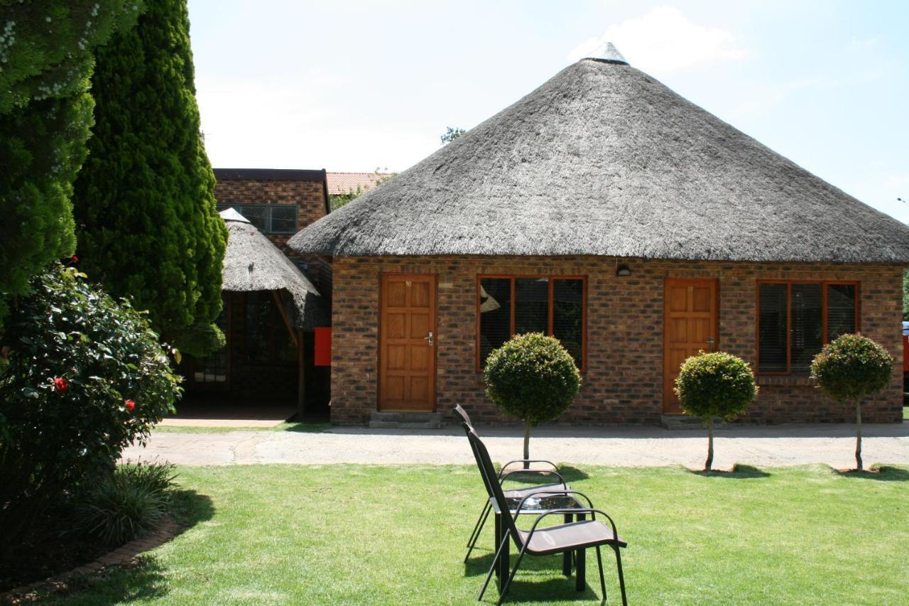 Aero Guest Lodge Kempton Park Luaran gambar