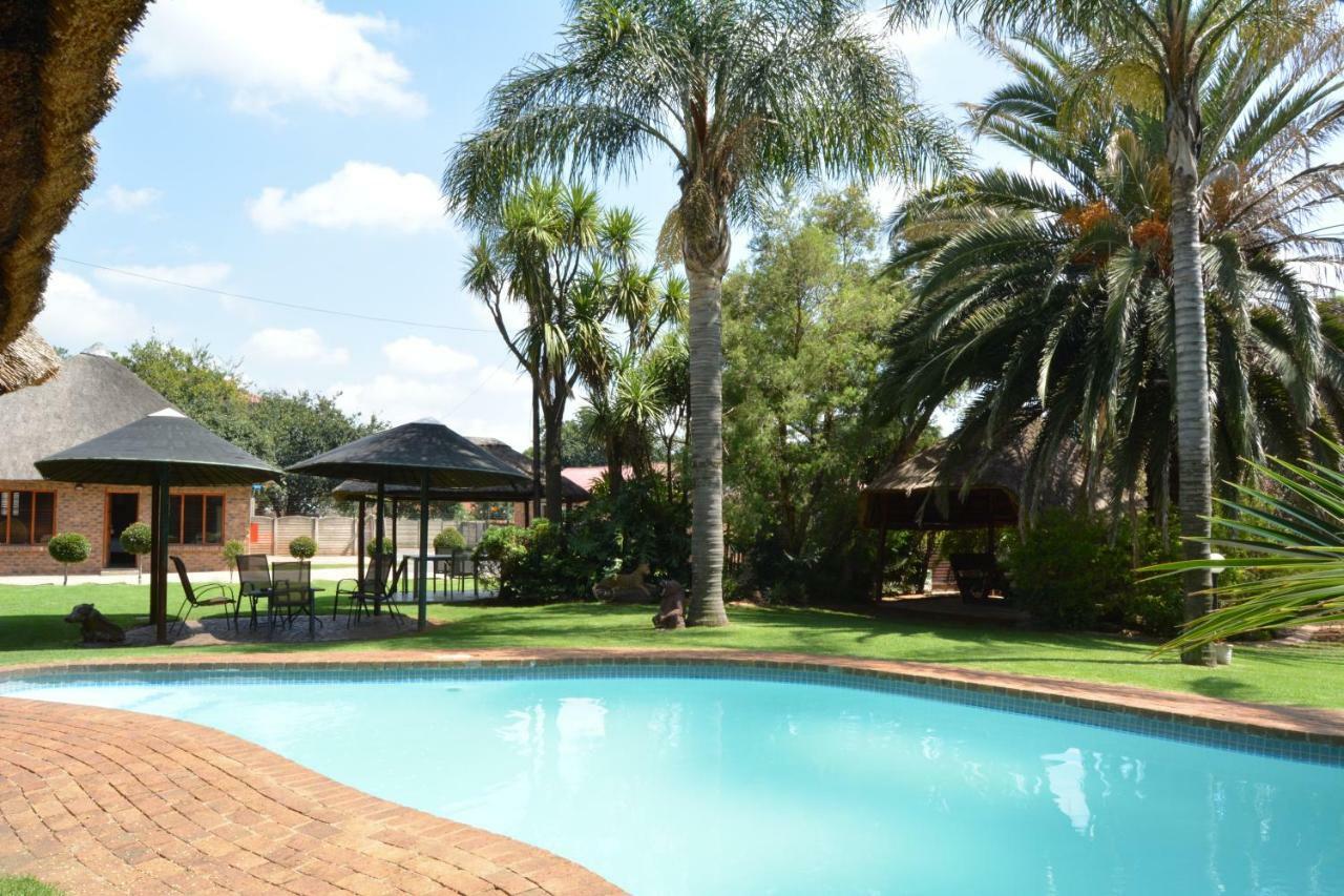 Aero Guest Lodge Kempton Park Luaran gambar